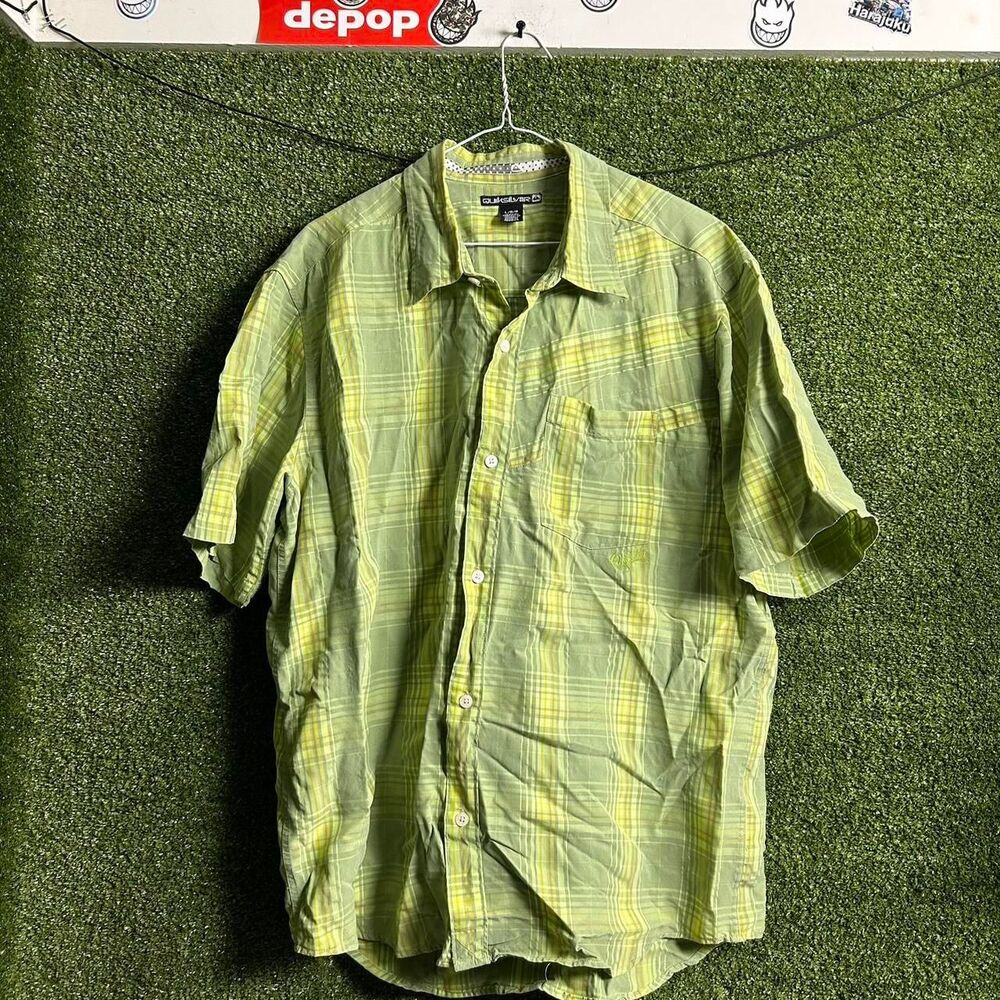 Quiksilver Men's Green and Yellow Shirt